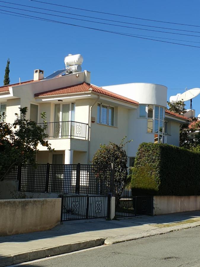 VillaViktoria Limassol Exteriör bild