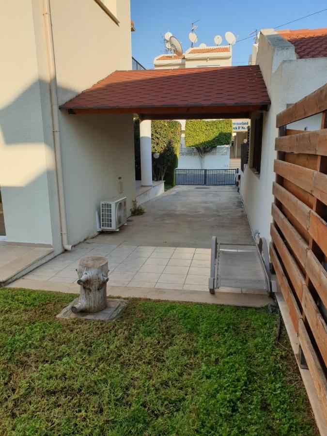 VillaViktoria Limassol Exteriör bild